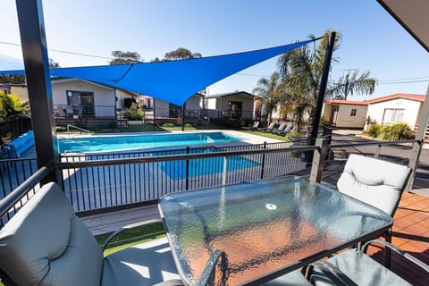 8 Berth Poolside Villa - 3 Bedroom | Free WiFi