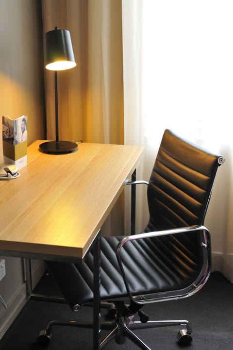 In-room business center