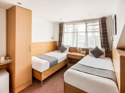 Standard Twin Room | In-room safe, iron/ironing board, free WiFi, bed sheets