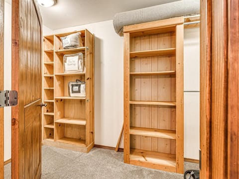 Master closet big enough for a baby to sleep in a pack 'n play