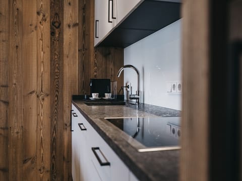 Espresso maker, highchair