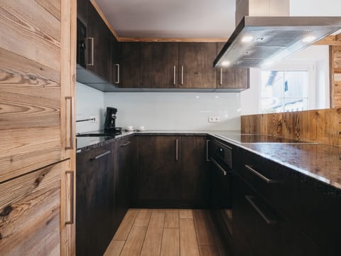 Chalet Pistenpanorama | Private kitchen | Highchair