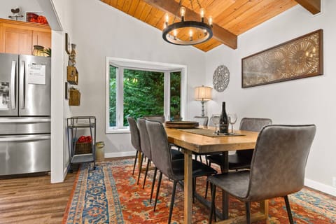 "The house was beautiful, clean, and very welcoming."  -Denise C.