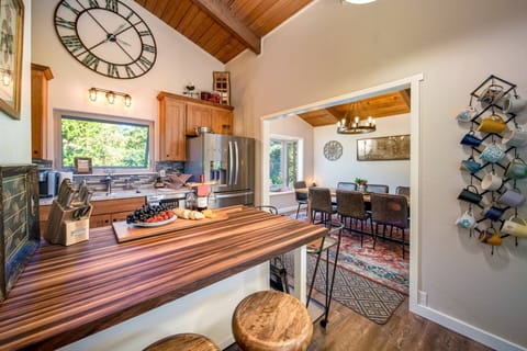 Prepare a delicious meal in this fully equipped and spacious kitchen.