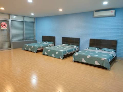 Family Room, Shared Bathroom | Desk, free WiFi, bed sheets