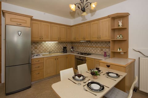 Nicoles House 1 Arillas Corfu Kitchen And Dining Area