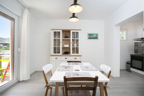 Family Apartment | Dining room