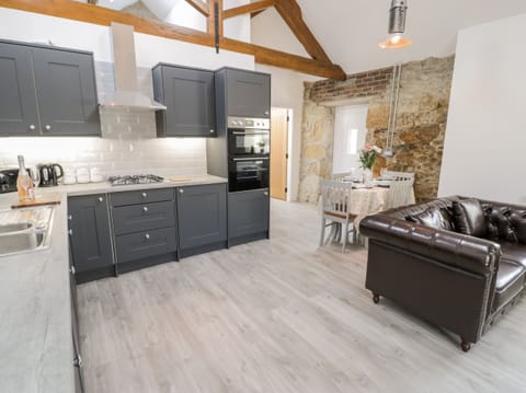 Cottage | 2 bedrooms, individually decorated, individually furnished, free WiFi