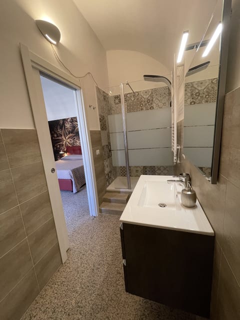 Superior Room, Balcony | Bathroom | Shower, hydromassage showerhead, hair dryer, bidet