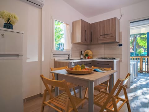 Comfort Bungalow, Accessible | Private kitchen