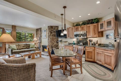 Full kitchen with dining table