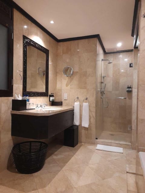 One Bedroom Villa | Bathroom | Shower, designer toiletries, hair dryer, bathrobes