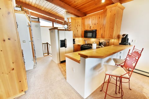 Fully Equipped Kitchen - Fully Equipped Kitchen