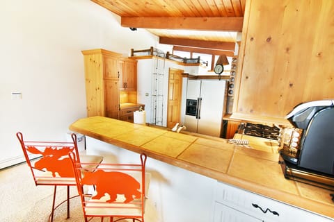 Kitchen Bar Seats 2-4 - Kitchen Bar Seats 2-4