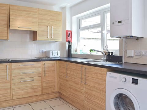 Kitchen | The Captains Hideaway, Sageston, near Tenby