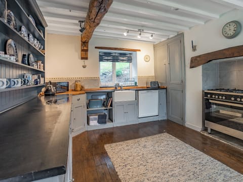 Kitchen | Taliaris Isaf, Llandeilo