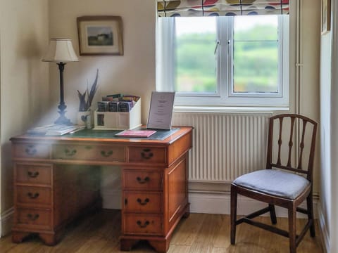 Hallway | Taliaris Isaf, Llandeilo