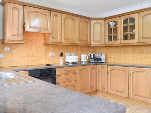 Kitchen | Pembroke Cottage, Pembroke