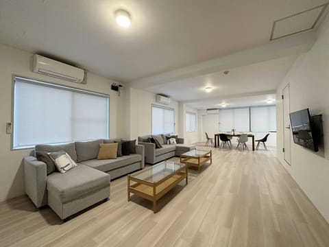 Apartment, 2 Bedrooms, Non Smoking (201) | Iron/ironing board, free WiFi