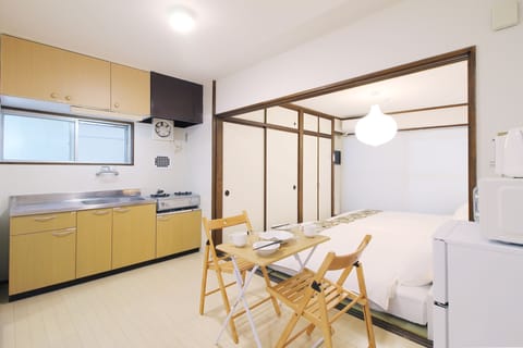 Apartment, 1 Bedroom, Non Smoking (201) | Iron/ironing board, free WiFi