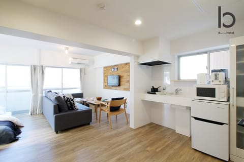 Apartment, 1 Bedroom, Non Smoking | Private kitchen | Fridge, microwave, stovetop, toaster