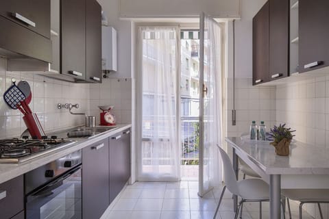 Apartment | Private kitchen | Full-size fridge, microwave, oven, stovetop