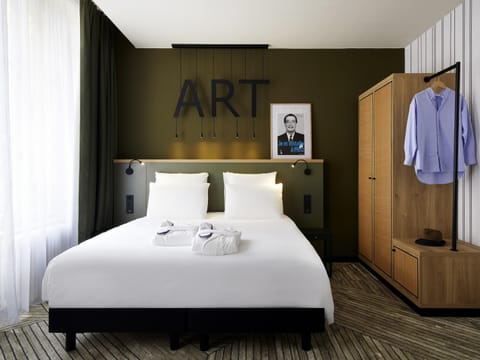 Privilege, Room, 1 Double Bed with Sofa bed | Free minibar, in-room safe, blackout drapes, soundproofing