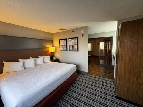 Superior Suite, 1 King Bed, Non Smoking | Pillowtop beds, desk, laptop workspace, blackout drapes