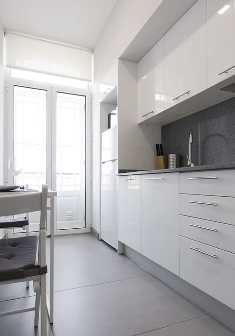 Apartment, 2 Bedrooms | Private kitchen