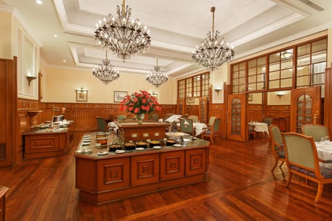 Daily full breakfast (INR 1500 per person)