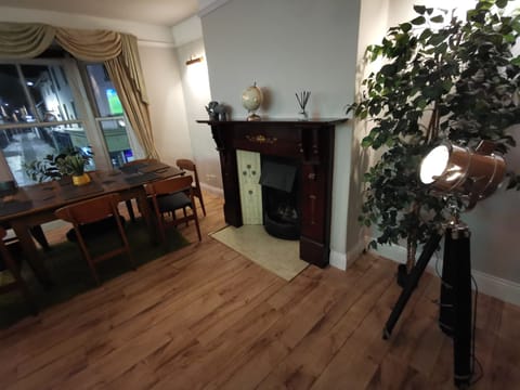 Apartment | Living room | 30-inch TV with cable channels