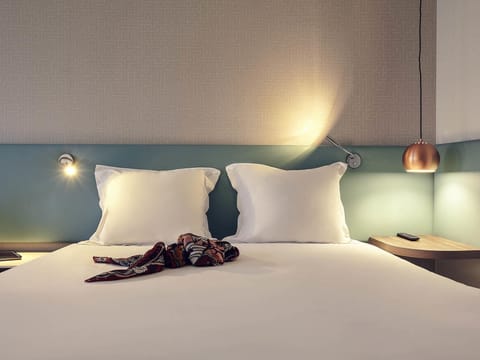 Classic Room, 1 Double Bed | In-room safe, desk, soundproofing, free cribs/infant beds