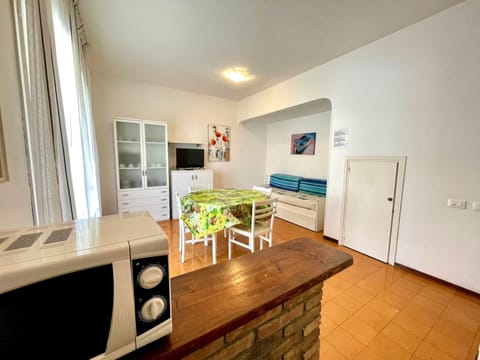 Villa, 2 Bedrooms, Balcony, Garden View | Interior