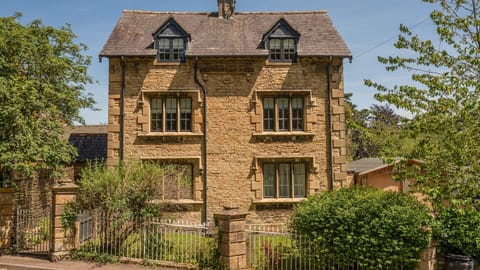 Front View, Colebrook Cottage, Bolthole Retreats