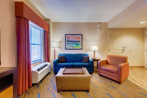 Suite, 2 Queen Beds, Accessible, Bathtub (Mobility & Hearing) | Living area | Flat-screen TV