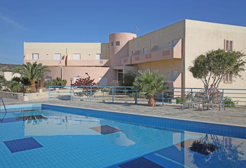 Seasonal outdoor pool, open 8:00 AM to 8:00 PM, sun loungers