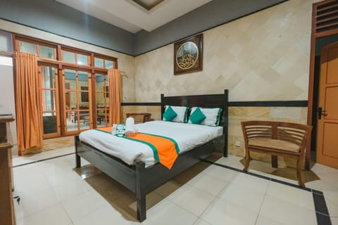 Family House, 4 Bedrooms | Desk, free WiFi, bed sheets