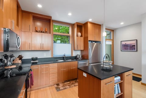 13-web-or-mls-606_Sherman_#3_13