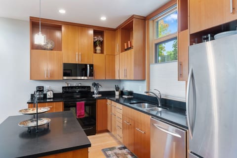 11-web-or-mls-606_Sherman_#3_11