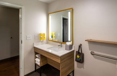 Room, 2 Queen Beds, Accessible, Bathtub | Bathroom | Hair dryer, towels, soap, shampoo