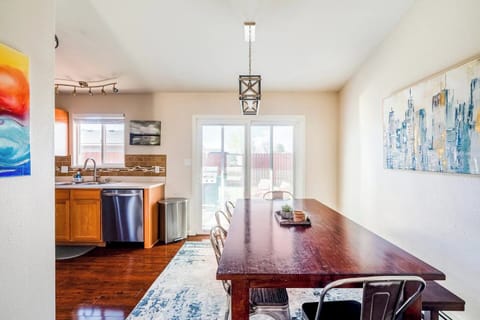 The large dining table will easily fit your entire group for a tasty meal.