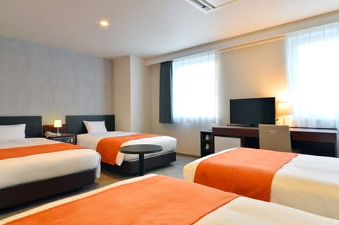 Superior Fourth Non-smoking (Cleaning is Optional with Additional Cost) | In-room safe, desk, free WiFi, bed sheets