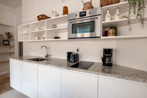 Comfort Apartment | Private kitchen | Cookware/dishes/utensils