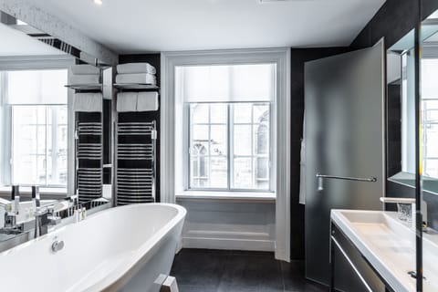 Royal Mile Double | Bathroom | Designer toiletries, hair dryer, bathrobes, towels