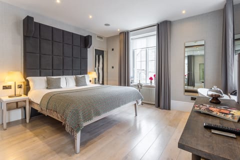 Royal Mile Double | Premium bedding, minibar, in-room safe, individually decorated