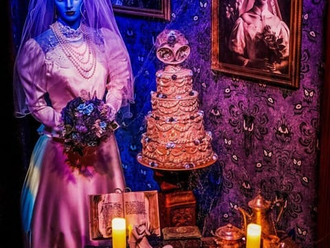 Hallway to stretching room