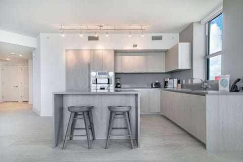 Condo, 2 Bedrooms | Private kitchen | Fridge, oven, stovetop, coffee/tea maker