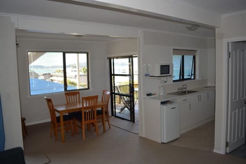 Panoramic Apartment, 2 Bedrooms, Ocean View, Sea Facing | Laptop workspace, iron/ironing board, free WiFi, bed sheets