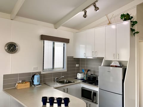 Villa, 2 Bedrooms | Private kitchen | Fridge, microwave, electric kettle, toaster