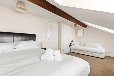 Beach Front House, Direct Beach Access, Spectacular Sea Views